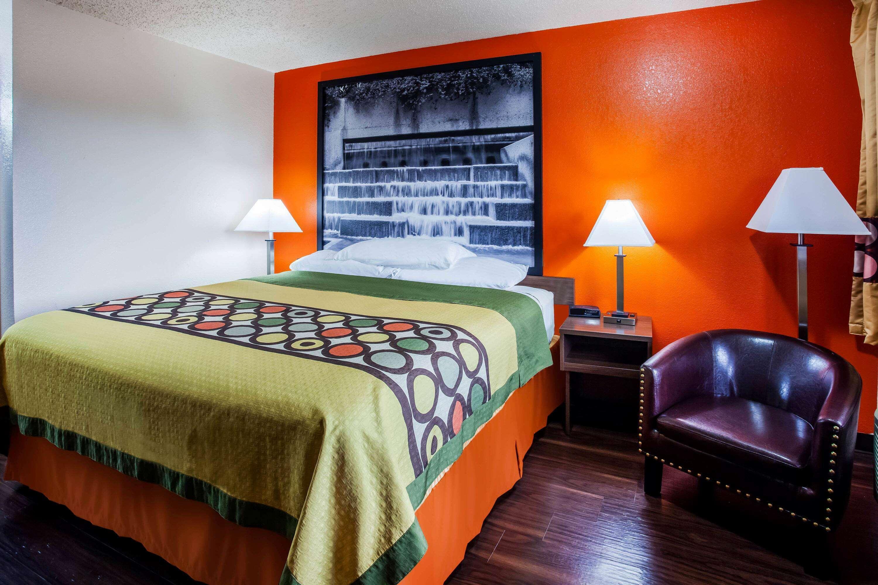 Super 8 by Wyndham Giddings Hotel Bagian luar foto